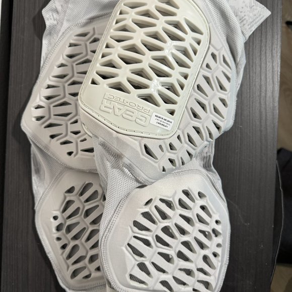 Gear Pro Tec Girdle - Picture 4 of 4